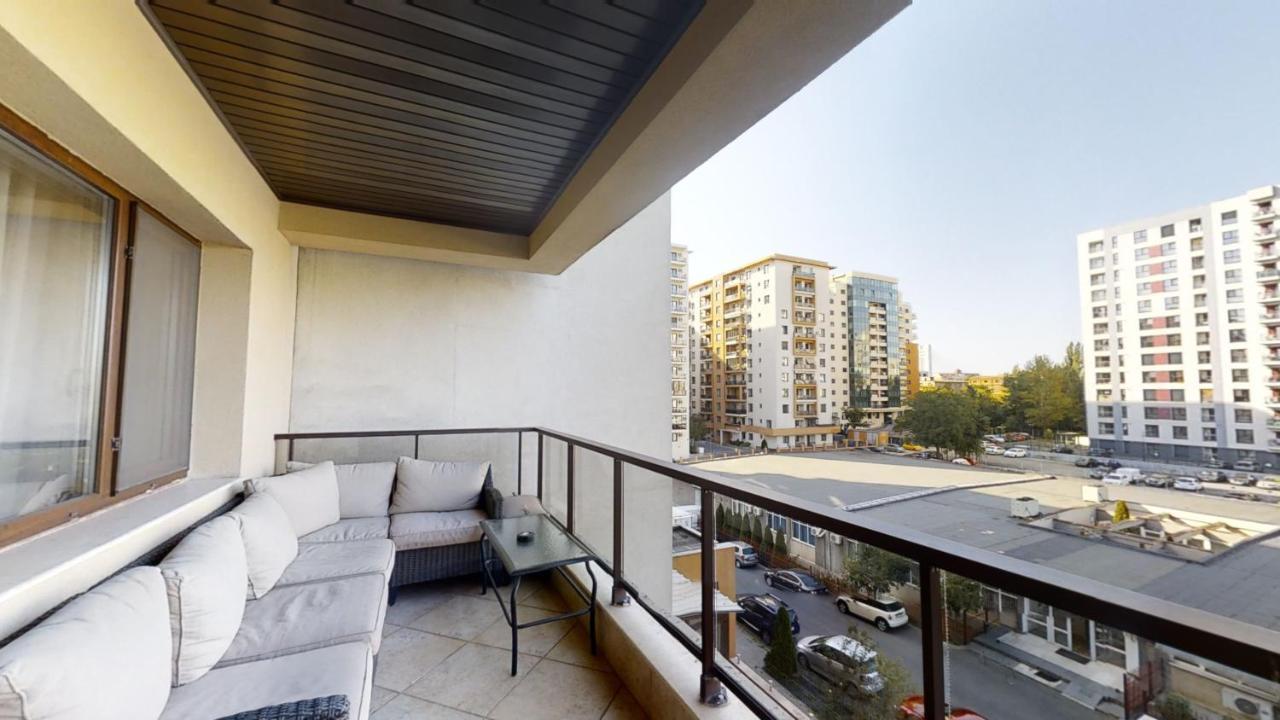 בוקרשט Saphir Stein Residence Apartment 19Th מראה חיצוני תמונה